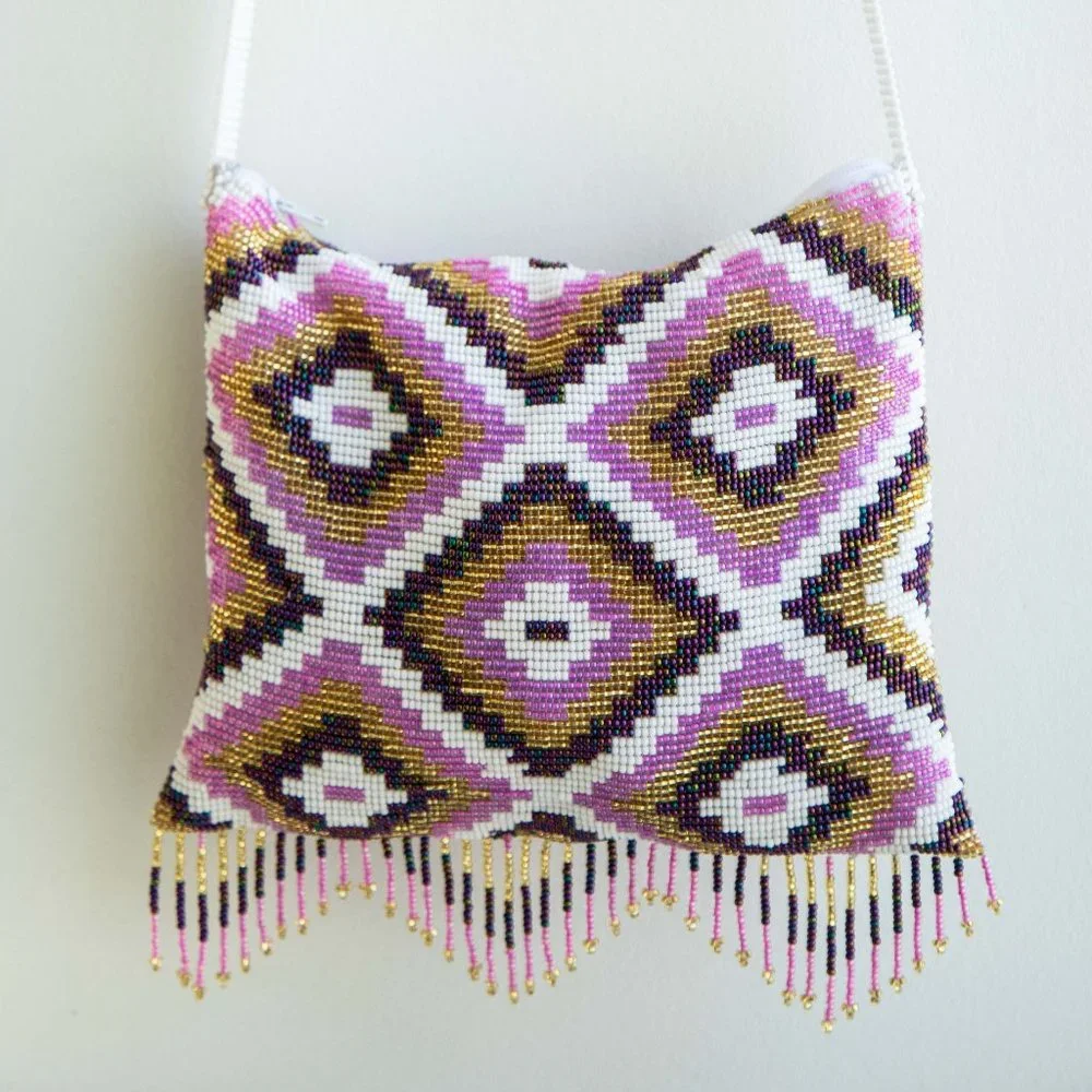 Genuine fully beaded crossover bag! Indignous made beaded bag - Picture 4 of 11